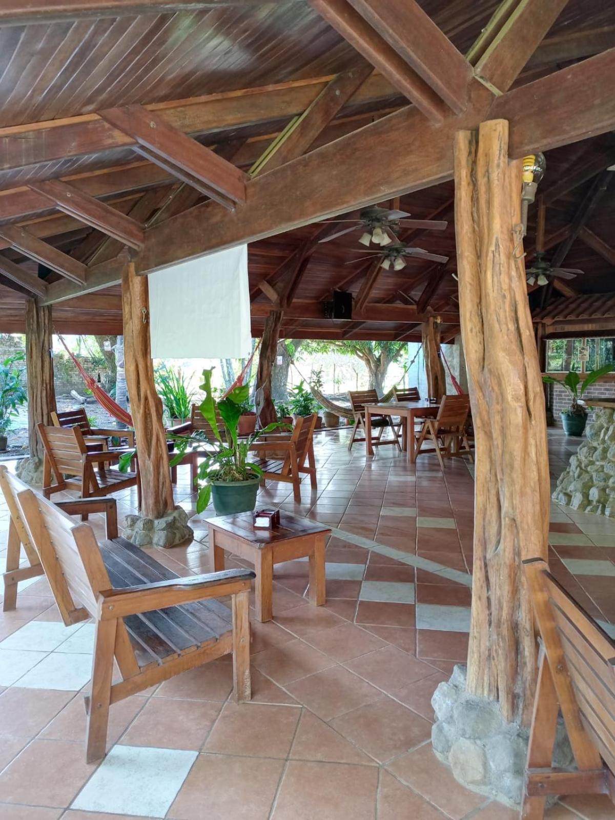 Lodge Barka Lounge Jabilla 外观 照片